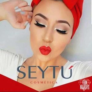 Meet your Posher, Benita